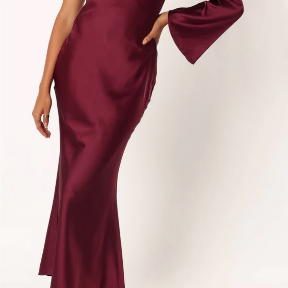 Dress - Picture 3 of 4